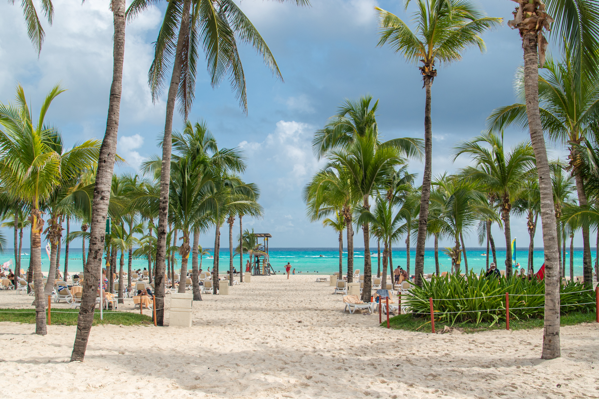A turquoise beach along the Riviera Maya in Mexico